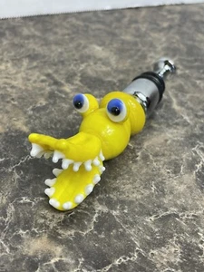 Art Glass Yellow Alligator Wine Bottle Stopper Unique Kitchen Decor - Picture 1 of 4