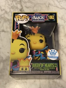 Funko Pop! Disney - Queen Of Hearts with King Funko Shop Exclusive Black light - Picture 1 of 2