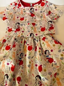 Disney Store Partykleid Schneewittchen Gr. 5-6. Mit Unterpettiot Optik beleuchtet - Bild 1 von 7