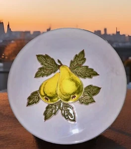 RARE ITALY CERAMIC FRUIT PEARS Signed R284MF Hand Painted Salad Dessert Plate - Picture 1 of 10
