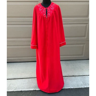 Montgomery Ward Red Housecoat Robe Nightgown White Embroidery Vintage Christmas - Image 1 of 4