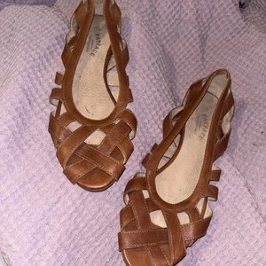 Fatface’s Brown Leather Criss Cross Cut Out Pump Size 41 (or Uk 7) Only Tried On - Picture 1 of 10
