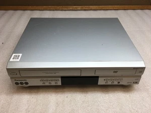 Panasonic PV-D4743S Combo Reproductor DVD/VCR 4 Cabezales HiFi Ver Descripción - Imagen 1 de 8