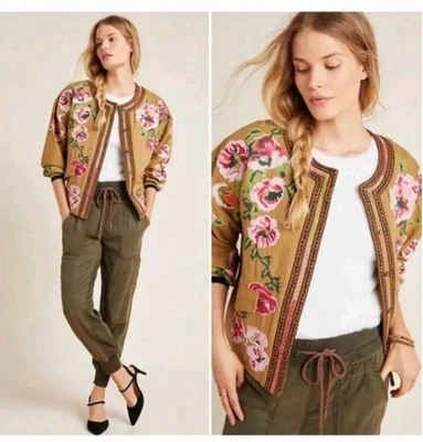 Chaqueta Bomber Anthropologie Needlepoint Floral Boxy Acolchada, Talla L Foto 1 de 4
