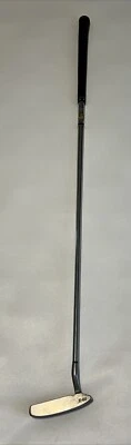 Bridgestone E-05 Flange Golf Putter.   Length: 35" - Image 1 of 4
