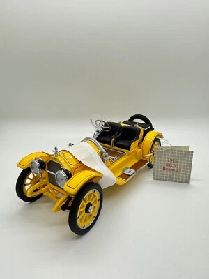 Franklin Mint 1915 Stutz Bearcat Roadster Yellow 1:24 Scale w/COA, Box, Tag - Image 1 of 4
