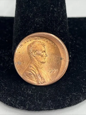 1990 Lincoln Memorial One Cent Struck Off Center Penny Error Coin - Image 1 of 2