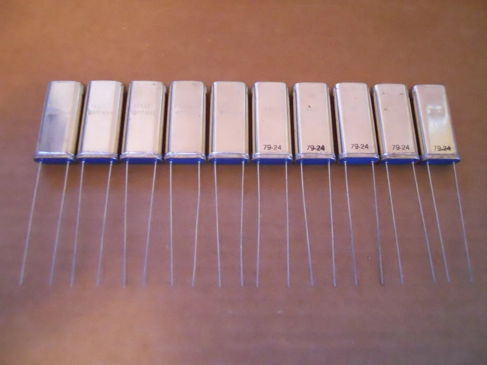 XTAL 96.300 KHz Lot of (10) Crystal Oscillators NEW RARE VINTAGE Ham Military - Image 1 of 1