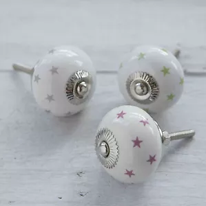 Pomelli per ante armadio in ceramica con stelle verdi argento. Adatto per ante armadio - Foto 1 di 8