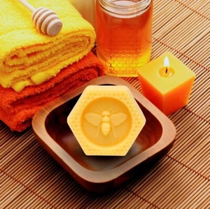 Honey House Naturals Hand- & Körperlotionsbar.  Vanille duftend, 2 Oz. Offene Box. - Bild 1 von 6