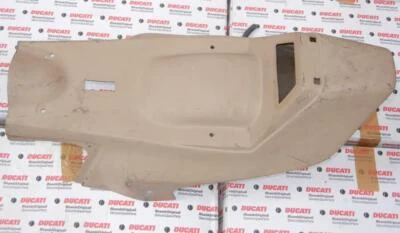 Ducati 500 Pantah Desmo 1980 NOS base de asiento de fibra de vidrio sin pintar Foto 1 de 4