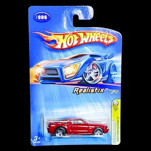 2005 Hot Wheels #6 1st Edition-Realistix 2005 FORD MUSTANG GT  6/20 - Picture 1 of 2