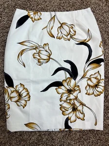 White House Black Market Women’s Sz 0 Cream Pencil Skirt Large Floral Print - Picture 1 of 6