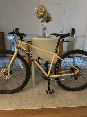 Bicicleta de tamaño mediano JAMIS SEQUEL CROMADA, cuadro 15, originalmente $1400  Foto 1 de 4