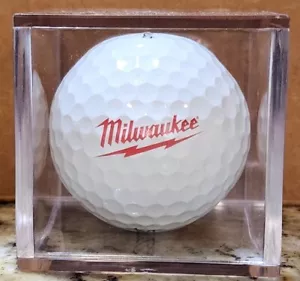 Pelota de golf Milwaukee Tools con logotipo - Titleist (en vitrina) - Imagen 1 de 1