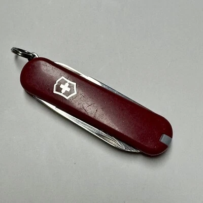 Navaja Suiza Victorinox 58mm Clásica SD Navaja de Bolsillo Roja ENVÍO GRATUITO Foto 1 de 4