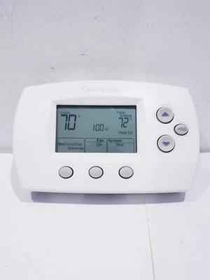Honeywell FocusPRO 6000 5-1-1/5-2 Day Programmable Thermostat TH6110D1021 Foto 1 de 4