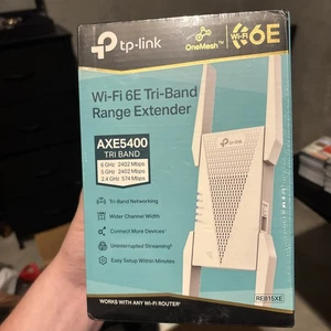 NOWY TP-LINK AXE5400 Tri-Band Mesh Wi-Fi 6E Range Extender - Biały (RE815XE) - Zdjęcie 1 z 6