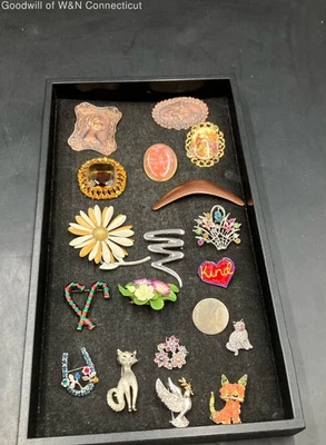 19 件胸针套装 — 第 1/4 张图片