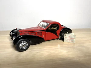 Bugatti 1936 Atalante Type 57 1:24 rouge et noir franklin mint models precisions - Imagen 1 de 12