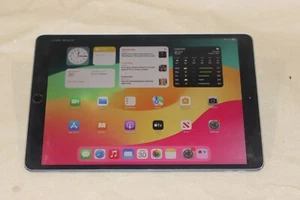 Apple iPad Pro (10.5-inch) A1709 64 GB, Wi-Fi + LTE - Space Gray - Picture 1 of 4