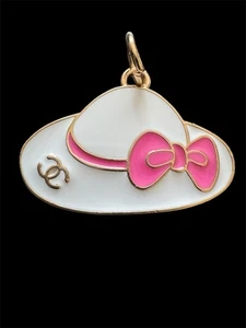 Chanel Zipper Pull Button Charm Kentucky Derby Hat - Bild 1 von 3