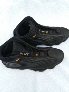 Jordan Pro Strong Black Metallic Gold 