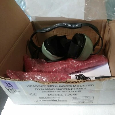 David Clark H7040 HeadSet  with Vox V7000 Unit - Image 1 of 2