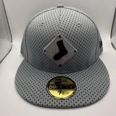New Era 59FIFTY Chicago White Sox Solid Gray Diamond Mesh Fitted Hat Size 7 1/4 - Image 1 of 4
