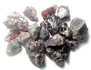 100cts ASSORTED SMALL - MEDIUM SIZE MIXED GARNET SPECIMEN ROUGH AFRICA - Picture 1 of 1