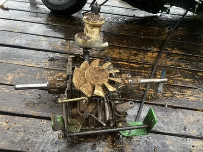 John Deere LX277 Hydrostatic Transmission AM123275 LX255 LX266 LX279 LX280 LX288 - Image 1 of 4