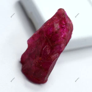 Natural Ruby Red Rough 60.55 Carat Uncut Huge Size Loose Gemstone CERTIFIED - Picture 1 of 12