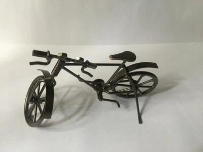 Metal Crafts Bicycle Model Vintage Bike Ornaments Home Office Decoration Craft Foto 1 de 4