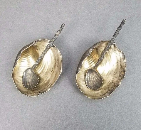 2 Narragansett Salt Cellars w Spoons Gorham Sterling Silver Antique Shell Cover