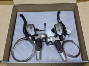 (NOS) SHIMANO LX ST-M585 3 x 9 SPEED TRIPLE SHIFTER / HYDRAULIC BRAKE LEVER SET - Picture 1 of 4