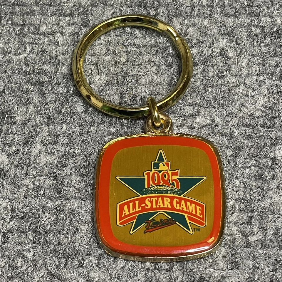 All Star Game Key Chain 1985 Minnesota Twins Baseball MLB Gold Vintage - Image 1 of 4