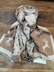 Reindeer Design Scarf New with Tags - Picture 1 of 6