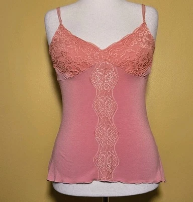 Girl Talk Coquette 外出上衣棉质花边衬垫可调节吊带背心粉色 M — 第 1/4 张图片