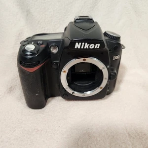 Nikon D90 DSLR Digital Camera 12.3MP Untested PARTS ONLY - Foto 1 di 12