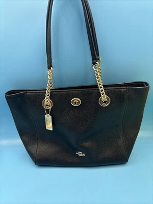 NUEVO Bolso de Hombro Coach 57107 Turn Lock Cuero Guijarro Negro Cadena Dorada Foto 1 de 4