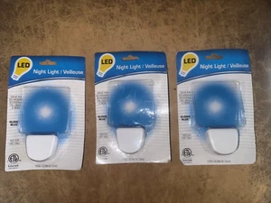 NIGHT LIGHT LED Glows blue Lighting baby bathroom hallway cb radio desk light - Picture 1 of 2