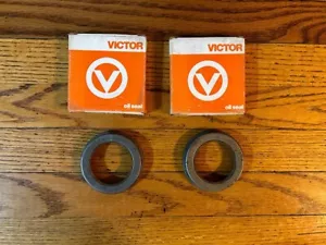NOS 1960-1962 Chevrolet Truck 1960-1967 GMC Truck Front Wheel Oil Seals - Picture 1 of 1