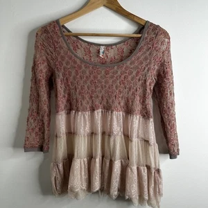 Free People Blouse Top Sz XS Pink Lace Tiered Boho Romantic Festival Cottage Y2K - Picture 1 of 10