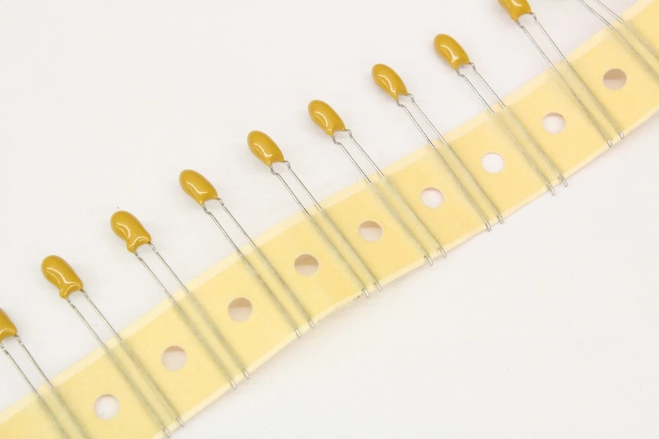 LOTE DE 100 KEMET T350A225K016AS Foto 1 de 1