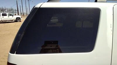 Оригинальное заднее стекло на четверть стекла для правостороннего пассажира Ford Explorer 2002-2010 годов выпуска - Изображение 1 из 4