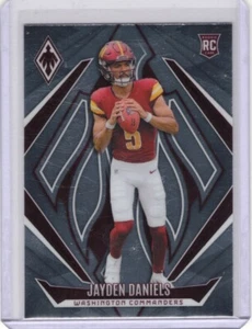 2024 Panini Phoenix - Jayden Daniels #198 (RC) Commanders MINT - Picture 1 of 2