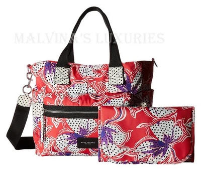 BOLSO DE PAÑALES MARC JACOBS ROJO MANCHADO LIRIO ESTAMPADO BIKER BAG $320 Foto 1 de 4