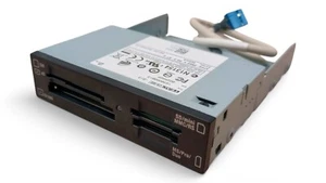 Teac CS-400 1930960B13 CN-0CDM2D - 3,5" Interner Speicher Multi Card Reader - Bild 1 von 3
