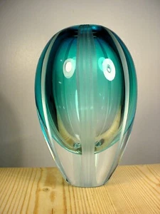Waterford Evolution Crystal Glass Turquoise Vase - Picture 1 of 7