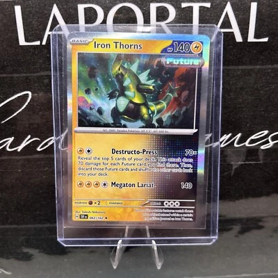 Iron Thorns 062/162 Sv05: Temporal Forces Reverse Holo - Image 1 of 2